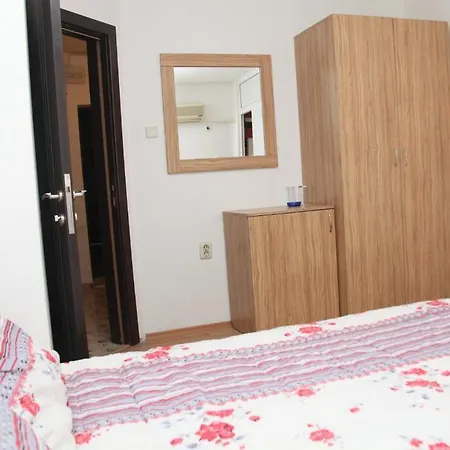 And Studios Apartment *